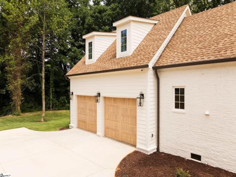 15 Country Squire Court Greenville SC 29615
