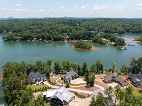 1384 Harbor Ridge Road Seneca SC 29672