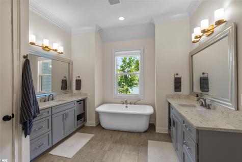 1384 Harbor Ridge Road Seneca SC 29672