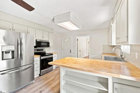 320 Bates View Drive Travelers Rest SC 29690