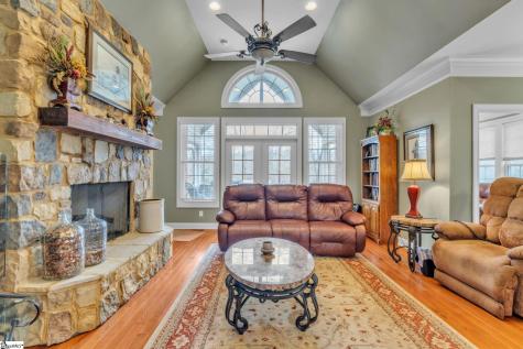 706 Strawhorne Road Due West SC 29639