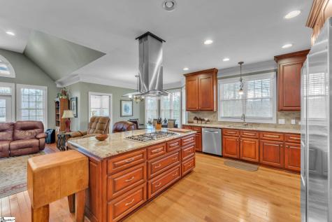 706 Strawhorne Road Due West SC 29639