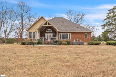 706 Strawhorne Road Due West SC 29639