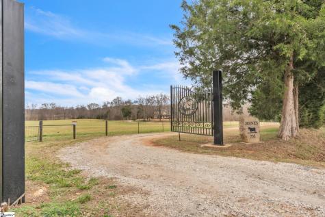 706 Strawhorne Road Due West SC 29639