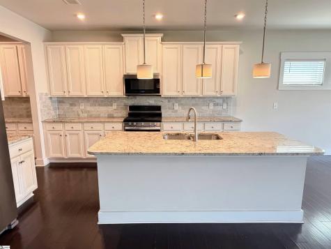 18 Larson Drive Simpsonville SC 29681