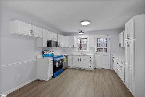 242 Hawk Lane Fountain Inn SC 29644