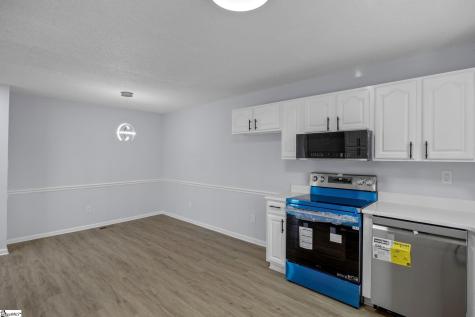 242 Hawk Lane Fountain Inn SC 29644