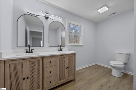 242 Hawk Lane Fountain Inn SC 29644