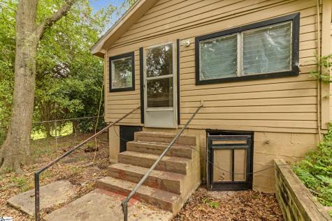 144 Evelyn Road Easley SC 29640