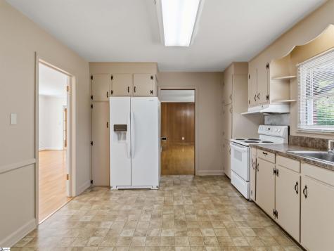 5 Lisa Drive Greenville SC 29615