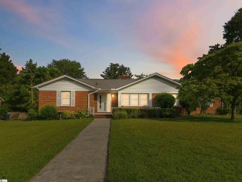 5 Lisa Drive Greenville SC 29615