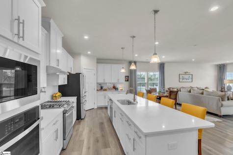 2 Comanche Trail Greenville SC 29607