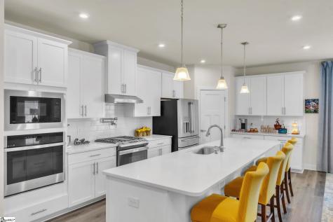 2 Comanche Trail Greenville SC 29607