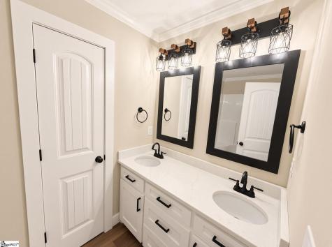 30 Whiteside Street Spartanburg SC 29301