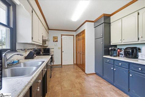 707 Reid School Road Taylors SC 29687