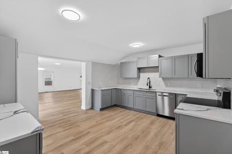 583 Berry Road Boiling Springs SC 29316