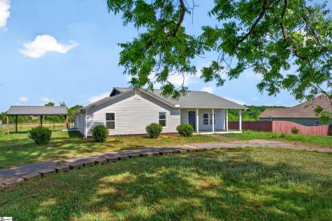 583 Berry Road Boiling Springs SC 29316