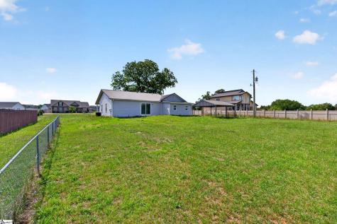 583 Berry Road Boiling Springs SC 29316