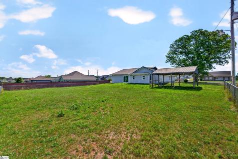 583 Berry Road Boiling Springs SC 29316
