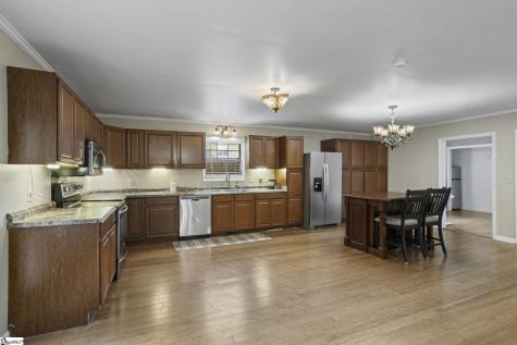 40 Ridings Road Campobello SC 29322