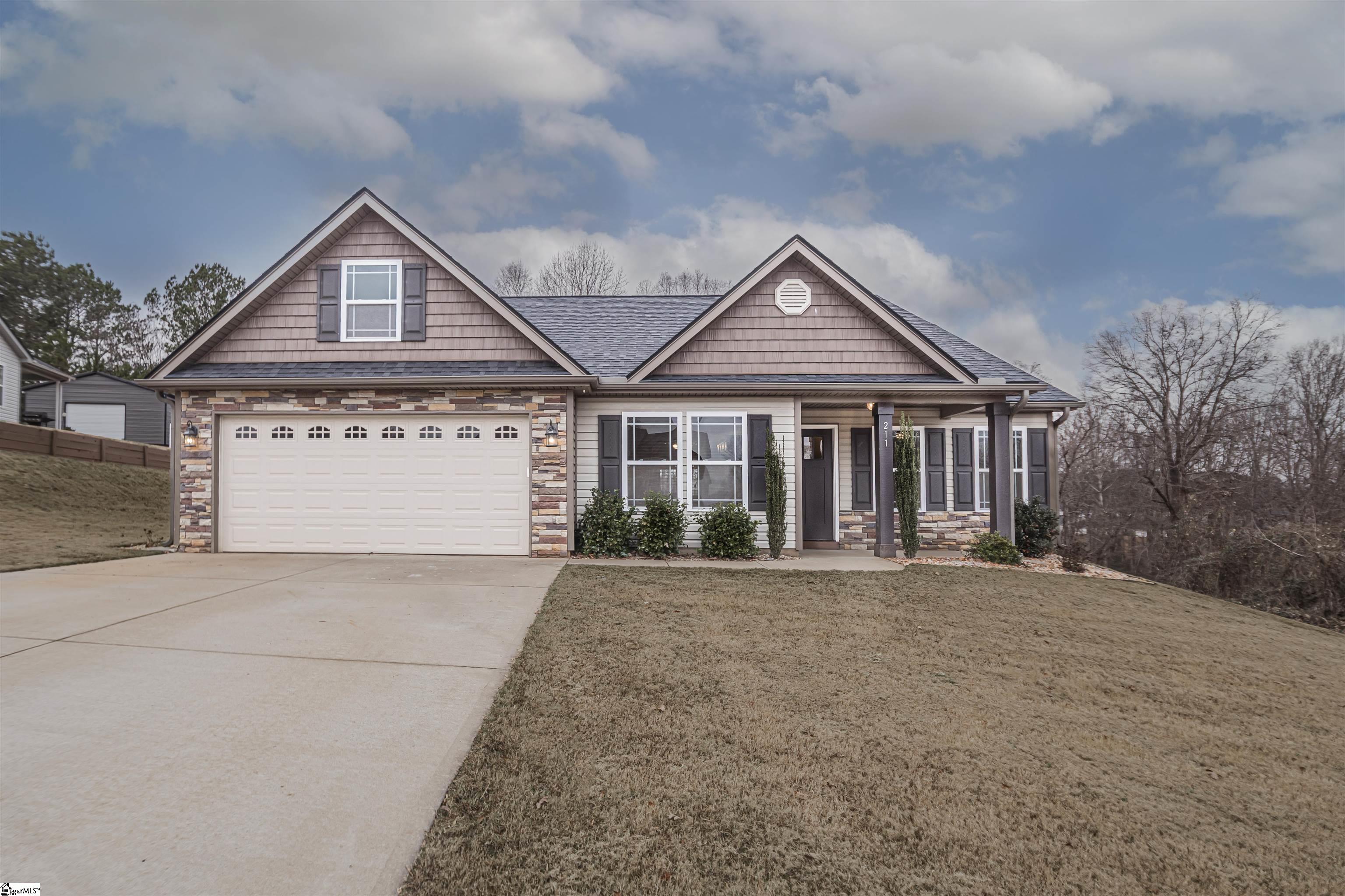 211 Daybreak Court Wellford SC 29385