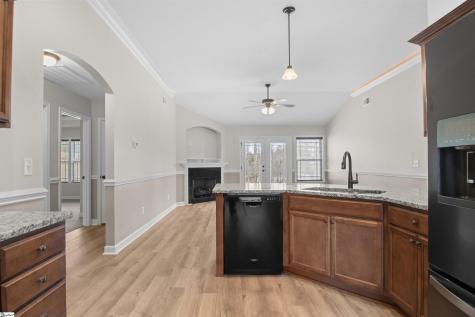 211 Daybreak Court Wellford SC 29385