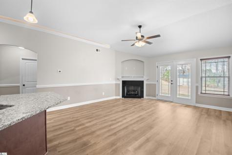 211 Daybreak Court Wellford SC 29385
