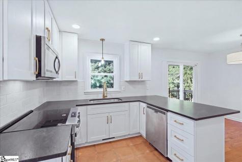 218 Elaine Avenue Taylors SC 29687