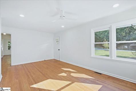 218 Elaine Avenue Taylors SC 29687