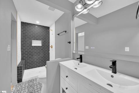 1010 Log Shoals Road Mauldin SC 29662