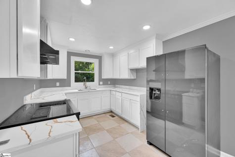 1010 Log Shoals Road Mauldin SC 29662