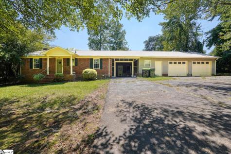 100 Carpenter Drive Landrum SC 29356