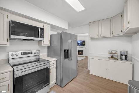 7 Olive Street Taylors SC 29687