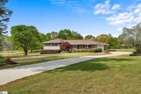 124 Center Pointe Road Belton SC 29672