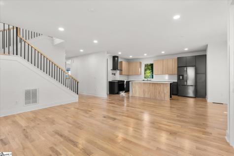 18 Doe Street Greenville SC 29611