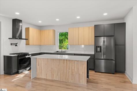 18 Doe Street Greenville SC 29611