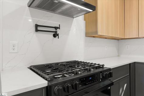 18 Doe Street Greenville SC 29611