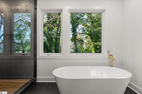 18 Doe Street Greenville SC 29611