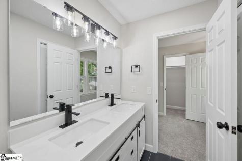 113 Lexington Court Simpsonville SC 29681