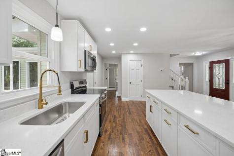 113 Lexington Court Simpsonville SC 29681