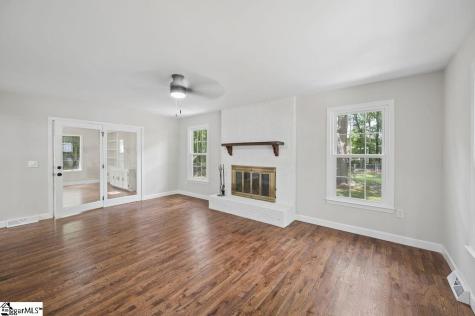 113 Lexington Court Simpsonville SC 29681