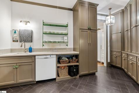 48 Ridgeland Drive Greenville SC 29601