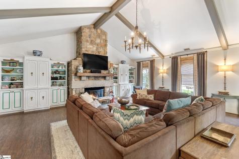 48 Ridgeland Drive Greenville SC 29601