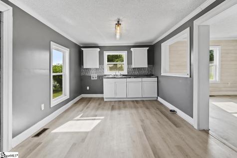 303 Beauregard Street Clinton SC 29325