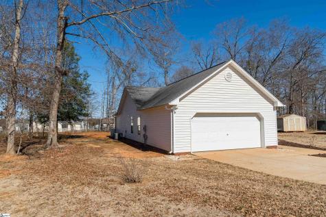 179 Lockland Drive Chesnee SC 29323