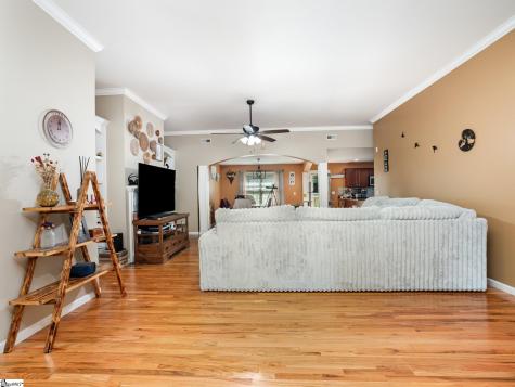 190 Glendower Lane Chesnee SC 29323