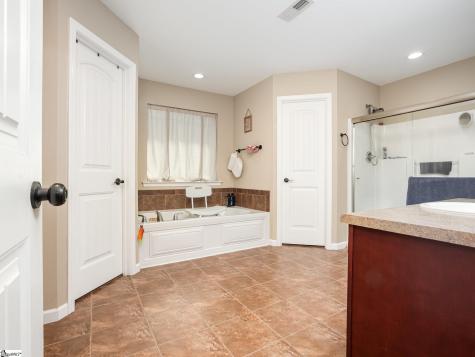 190 Glendower Lane Chesnee SC 29323