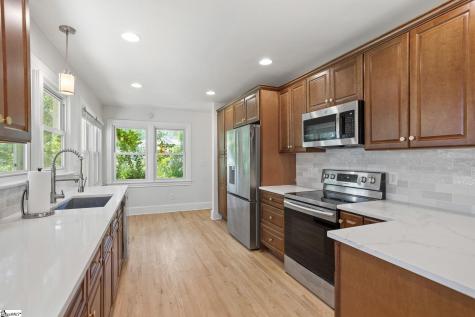 28 Buena Vista Avenue Greenville SC 29607