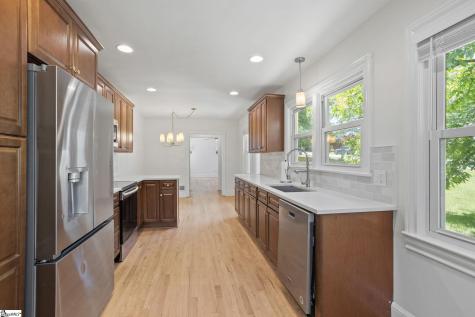 28 Buena Vista Avenue Greenville SC 29607