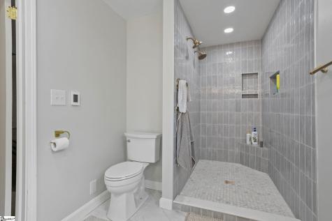 28 Buena Vista Avenue Greenville SC 29607